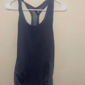 Athletic tank top with lace and mesh on the sides
